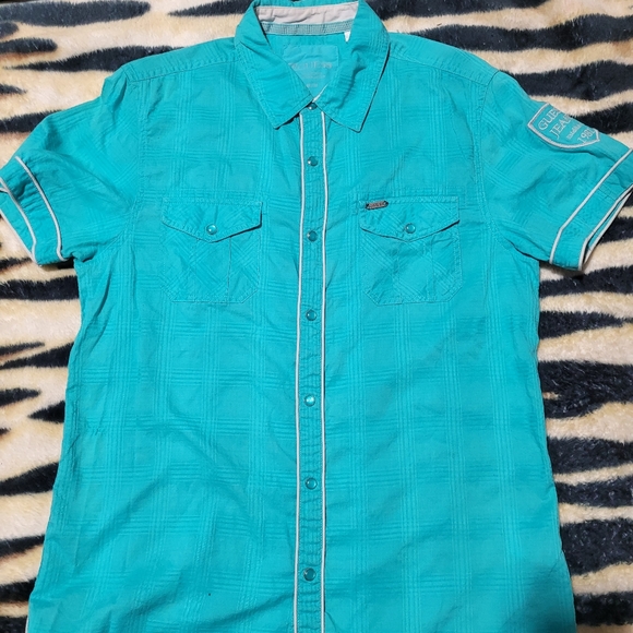 Guess casual button up shirt - Picture 2 of 4